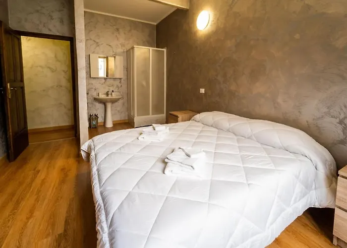 Sasso 住宿加早餐酒店 *